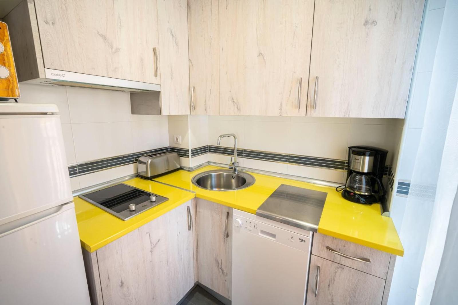 Apartamentos La Plazuela Banos De Montemayor Extérieur photo