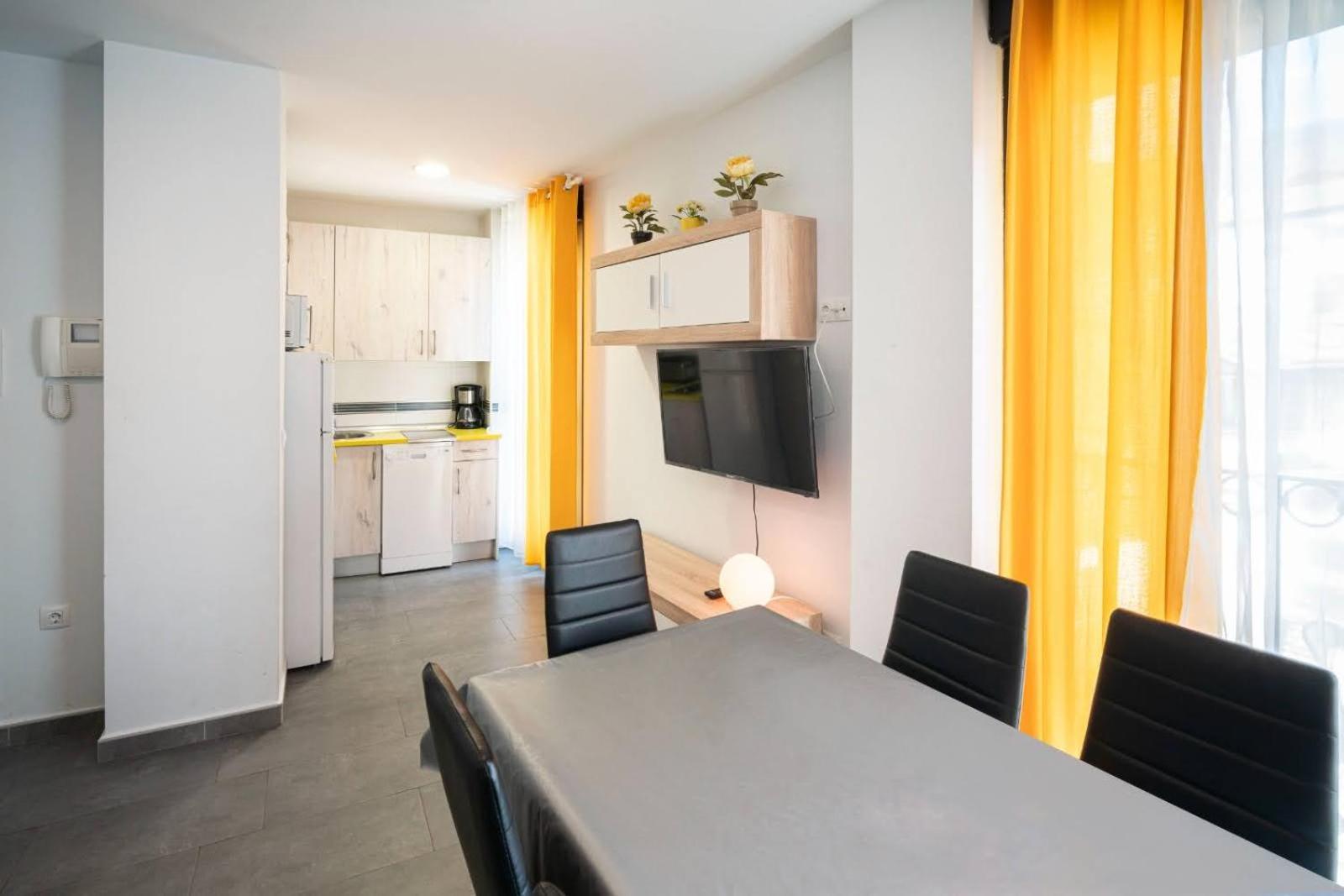 Apartamentos La Plazuela Banos De Montemayor Extérieur photo
